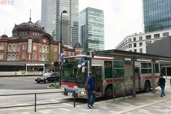 Public Bus at Tokyo Station